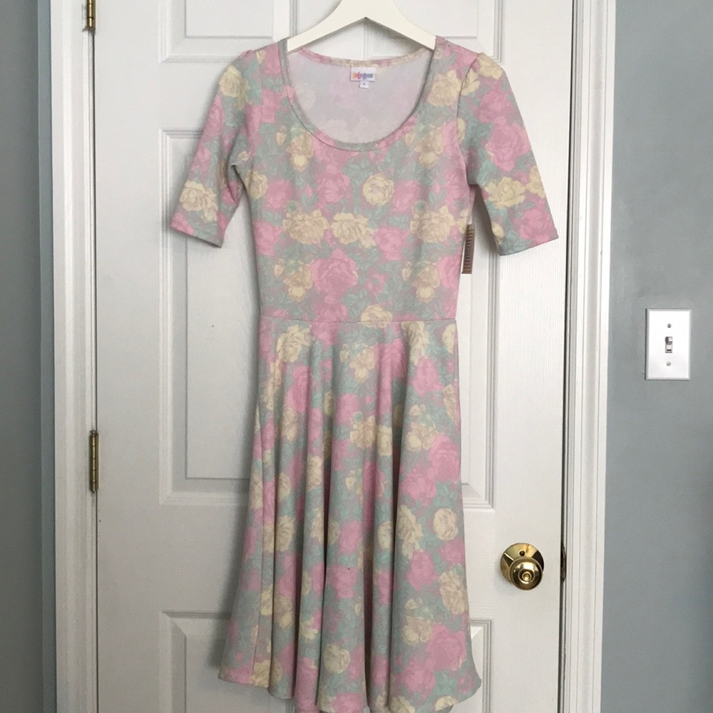 NEW LuLaRoe Nicole Dress - Jacquard - Pastel Roses